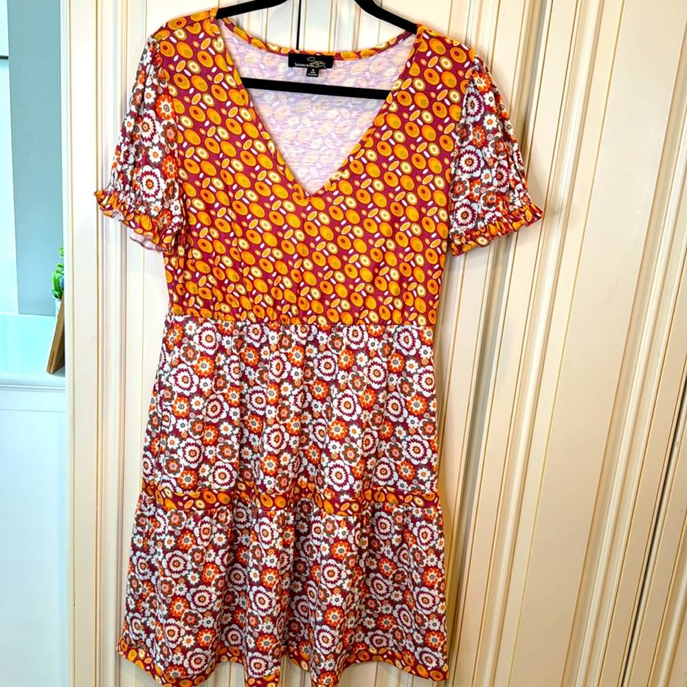 Suzanne Betro cute floral orange white and maroon midi dress - size medium